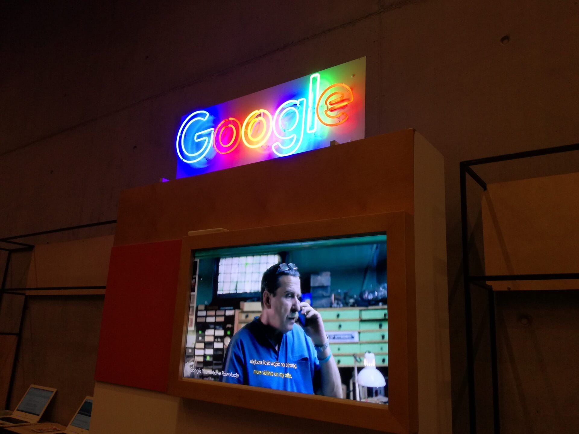 Nowy parametr ?srsltid= w wynikach wyszukiwania Google
